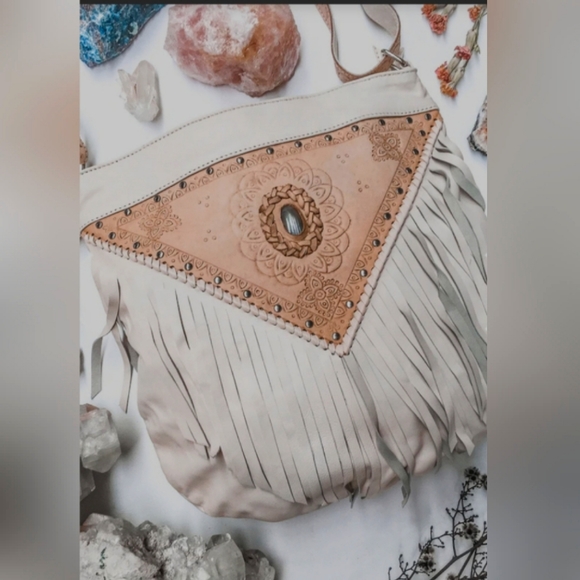 SWAPPED Mahiya Harlow Fringed Bag in Cream - Picture 2 of 15